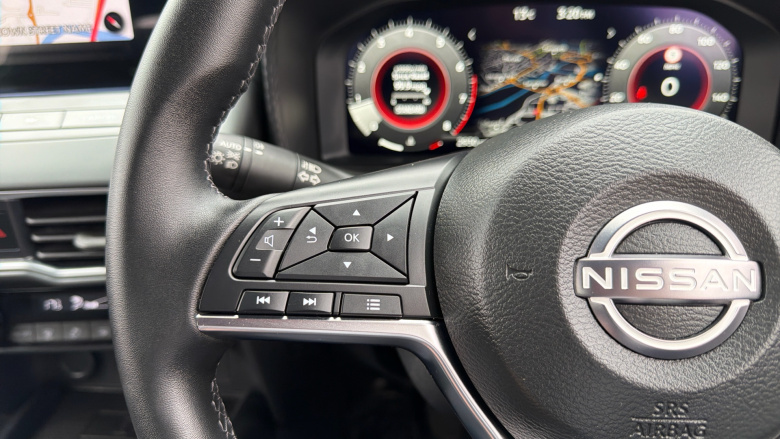 Nissan Juke 1.0 DiG-T N-Connecta 5dr Petrol Hatchback